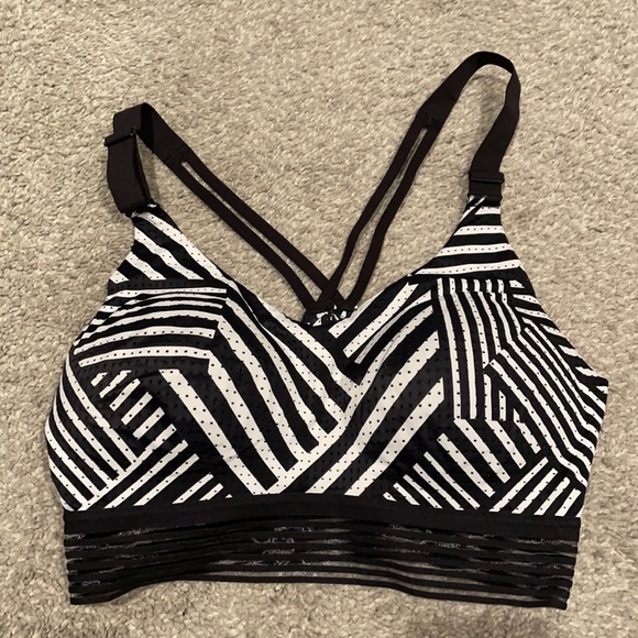 Victoria's Secret Other - Victoria’s Secret Sports Bra 32DD